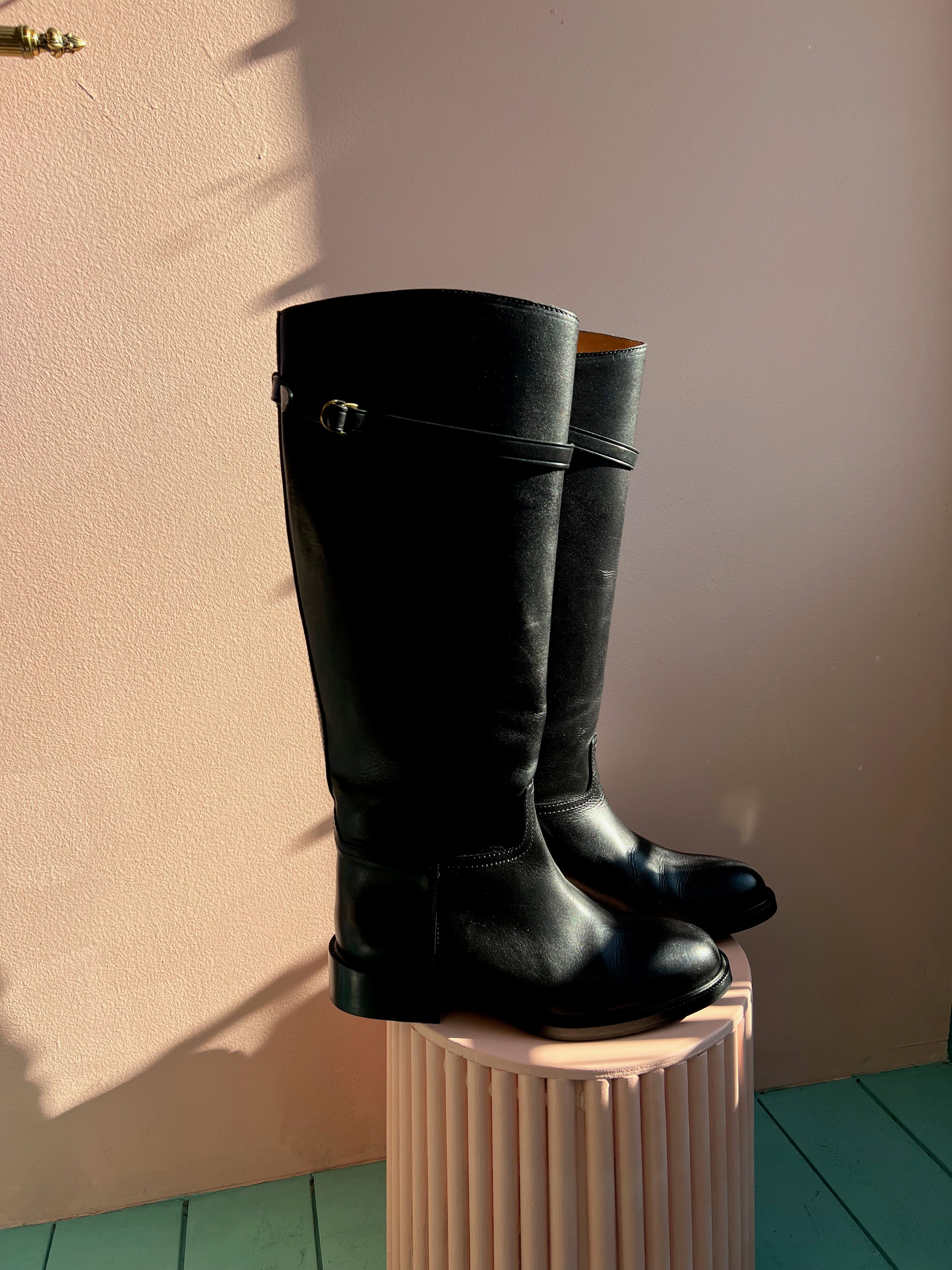 Ralph lauren black hot sale leather riding boots