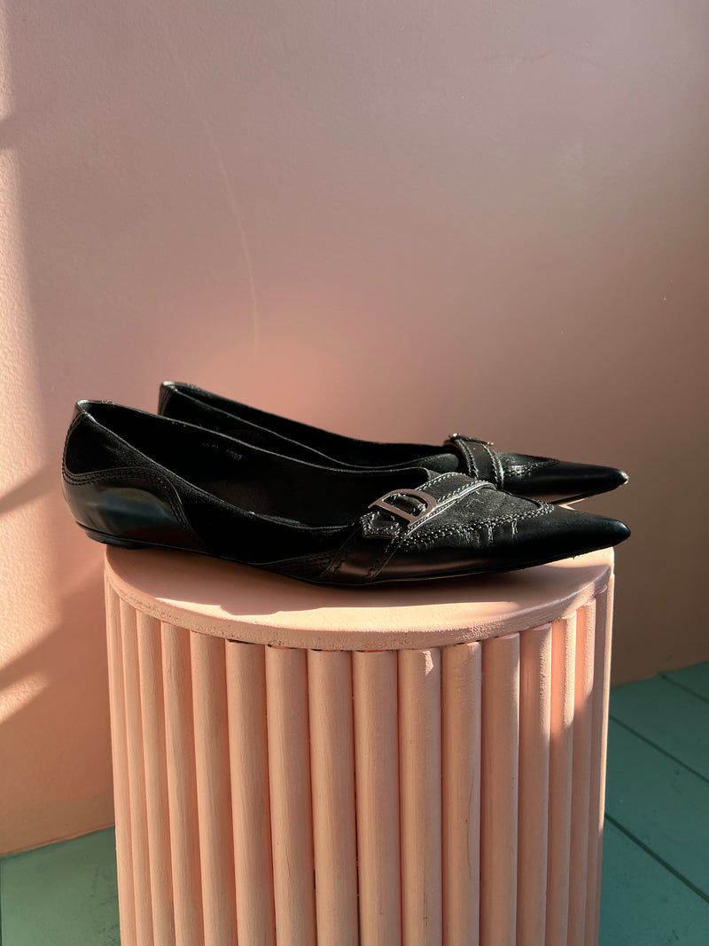 DIOR Leather Signature D Pointed Toe Ballet Flats in Black Size 40