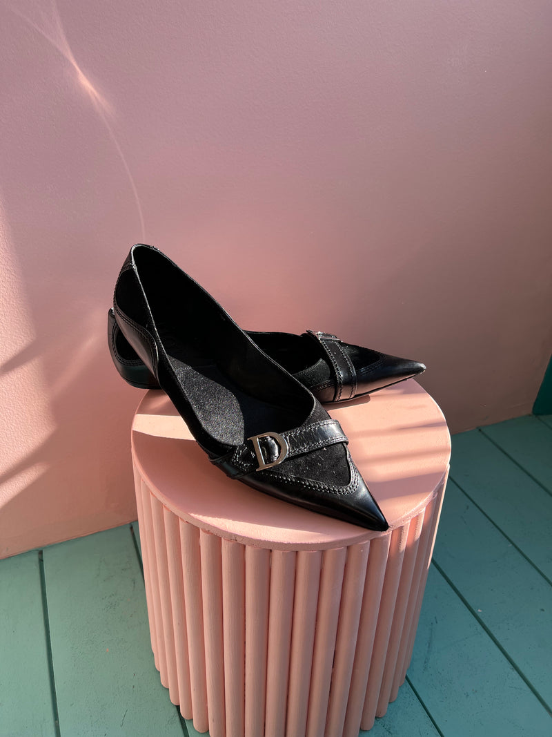 DIOR Leather Signature D Pointed Toe Ballet Flats in Black Size 40