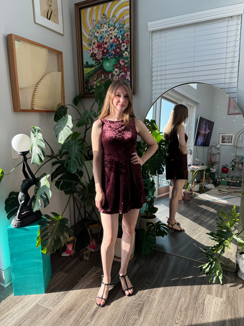 BETSEY JOHNSON Vintage 90s Grunge Bordeaux Crushed Velvet Sleeveless Mini Dress
