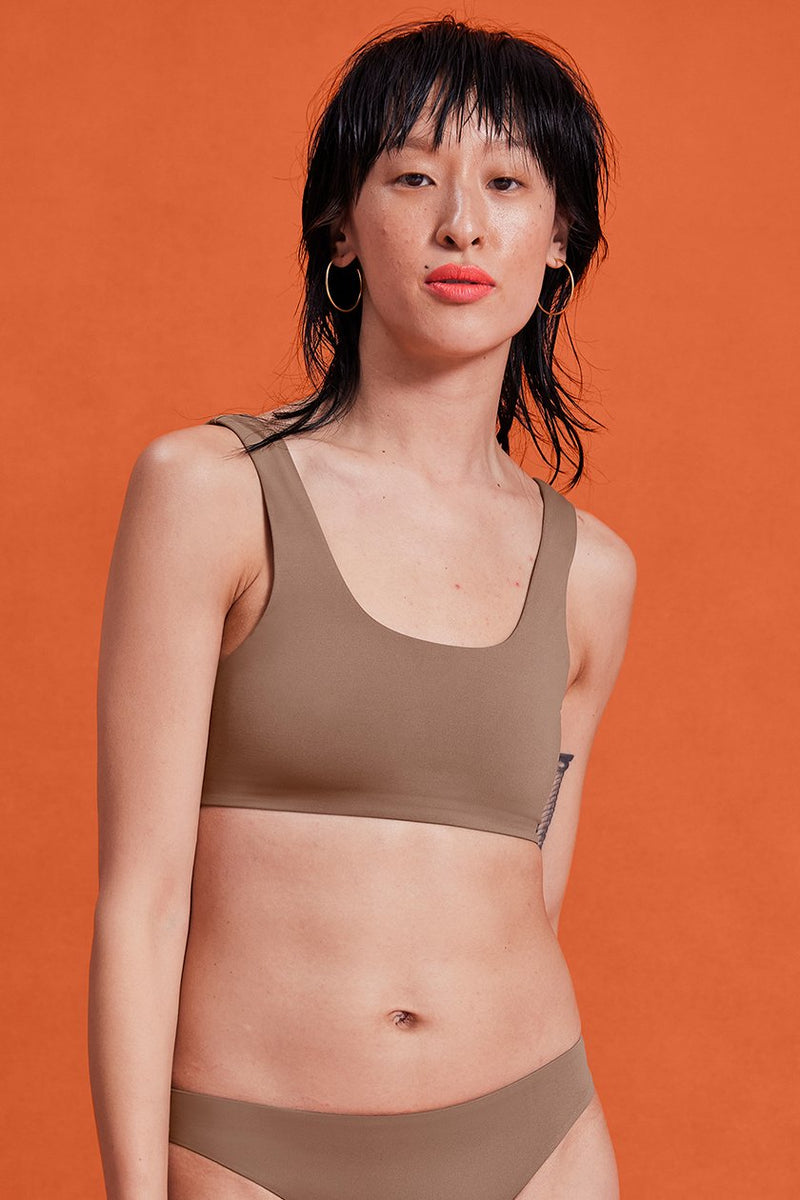 GIRLFRIEND COLLECTIVE Hermosa Bikini Top in Equator