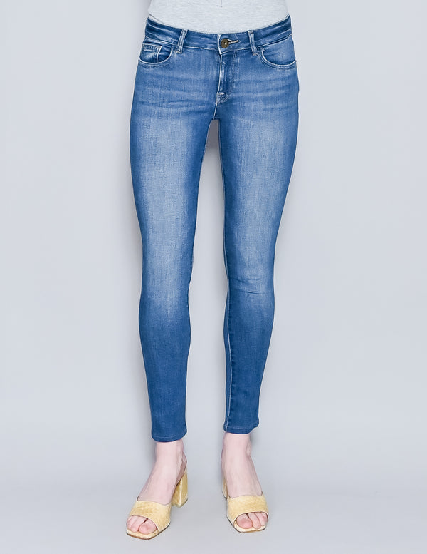 DL1961 Florence Instasculpt Skinny Jeans in Pacific (25)