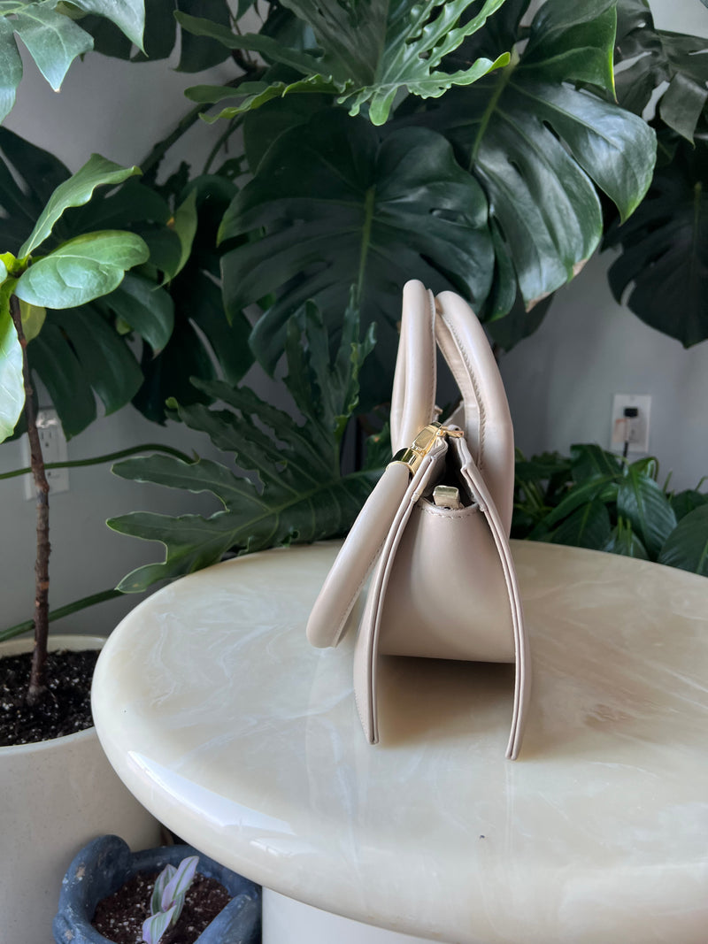 ATOMY OO STUDIO Long Kremowy Sustainable Bag w/ Shoulder Strap